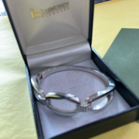 Vintage Brighton Bracelet with crystal emblesshmint - Picture 5 of 5